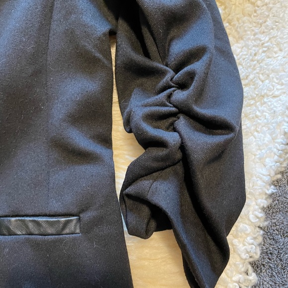 Ricki’s dress jacket - Picture 3 of 6